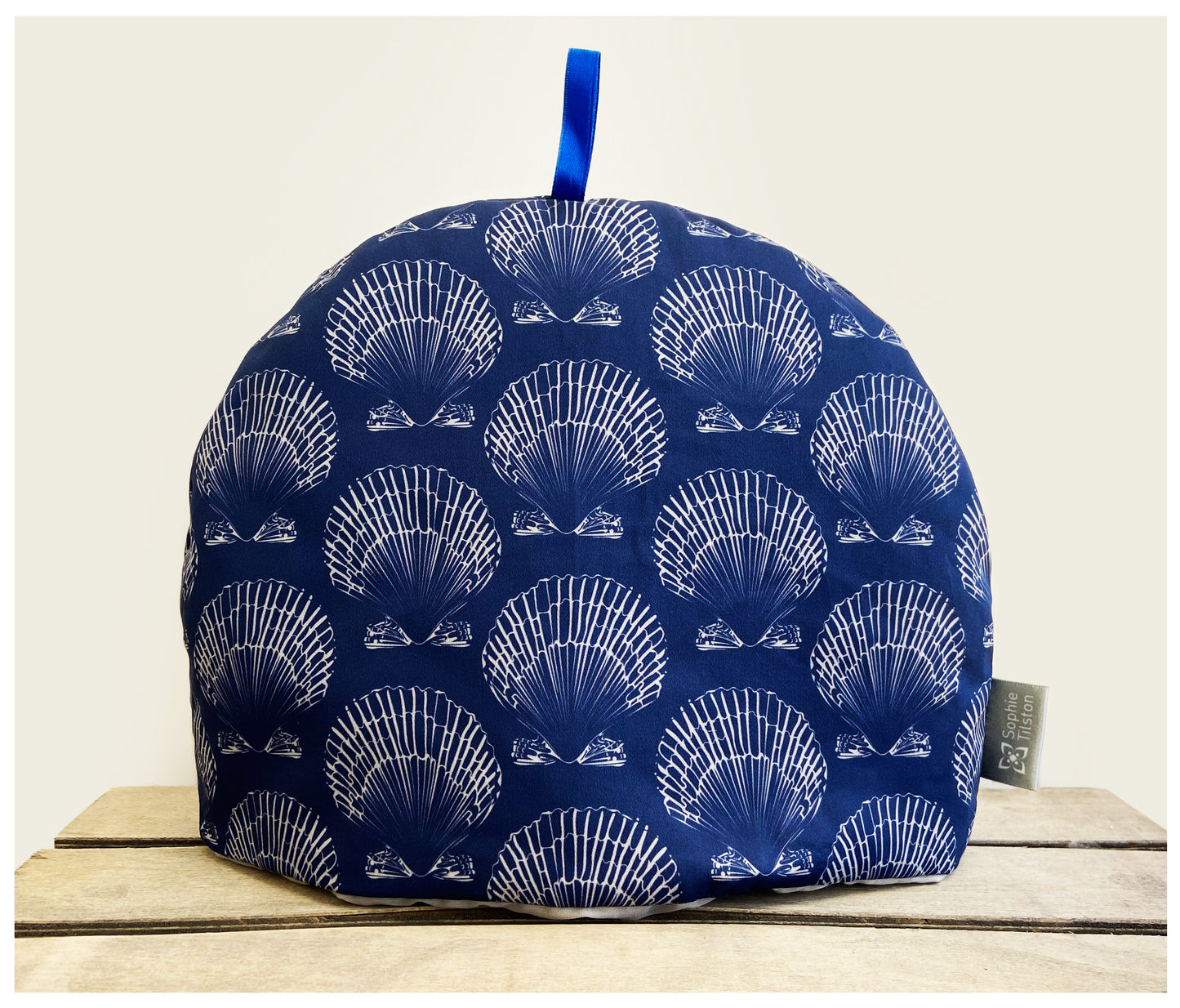 SHELLS (dark blue) - Tea cosy