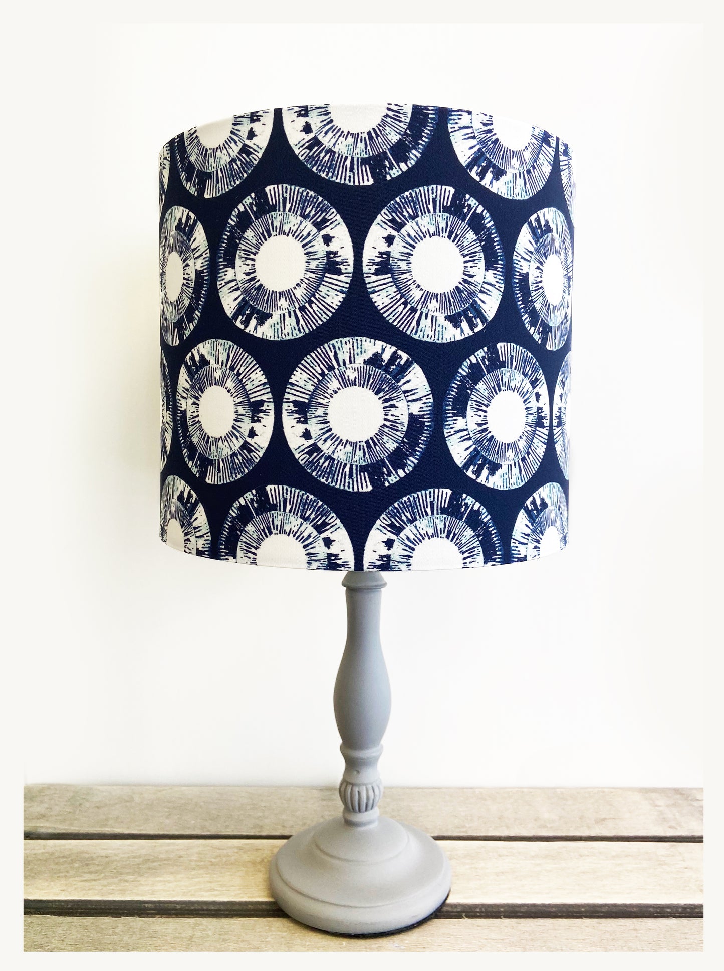 CIRCLES (white & navy blue) Lampshade