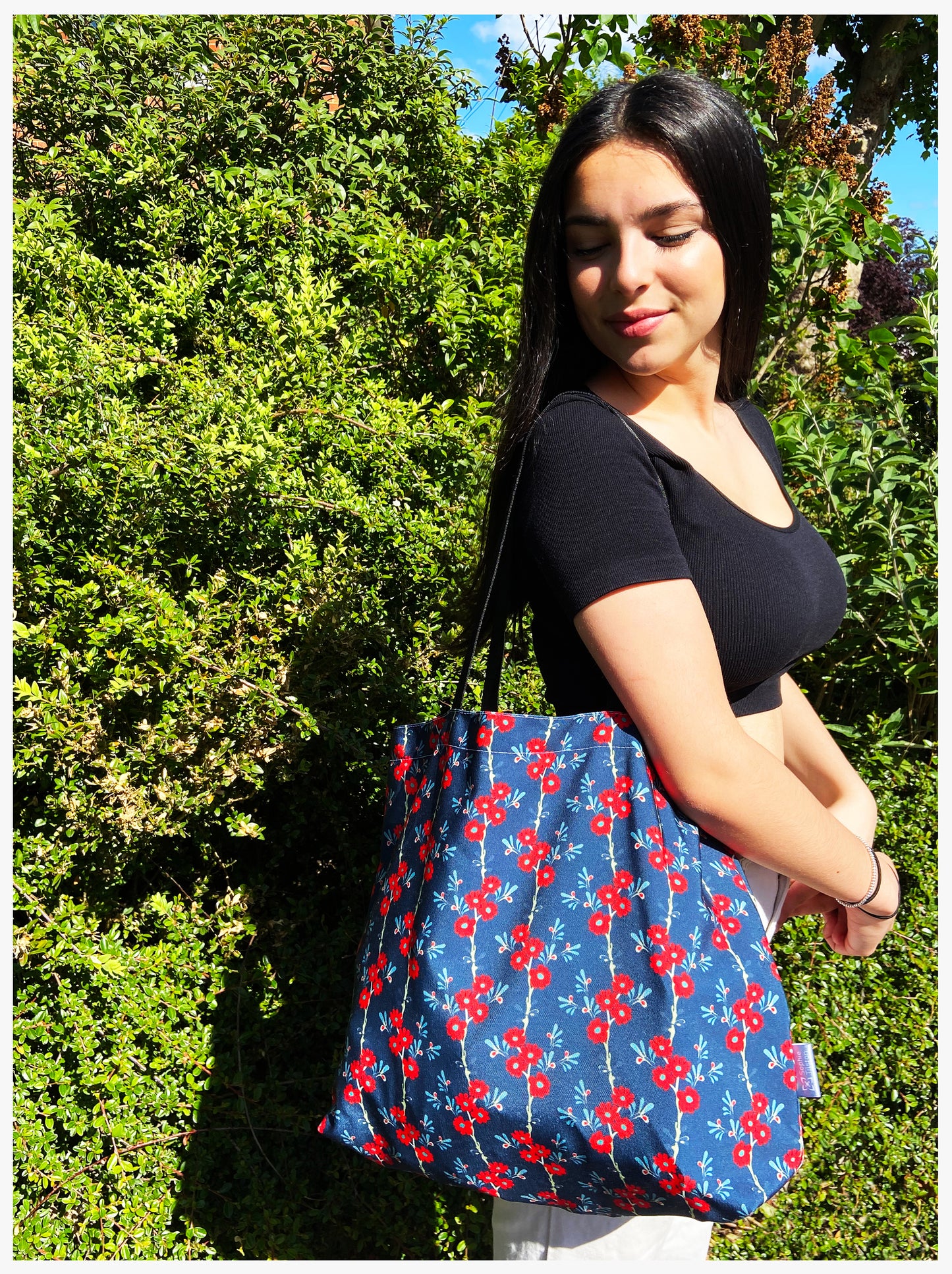 CHARLIE FLOWER (red & navy) Tote bag