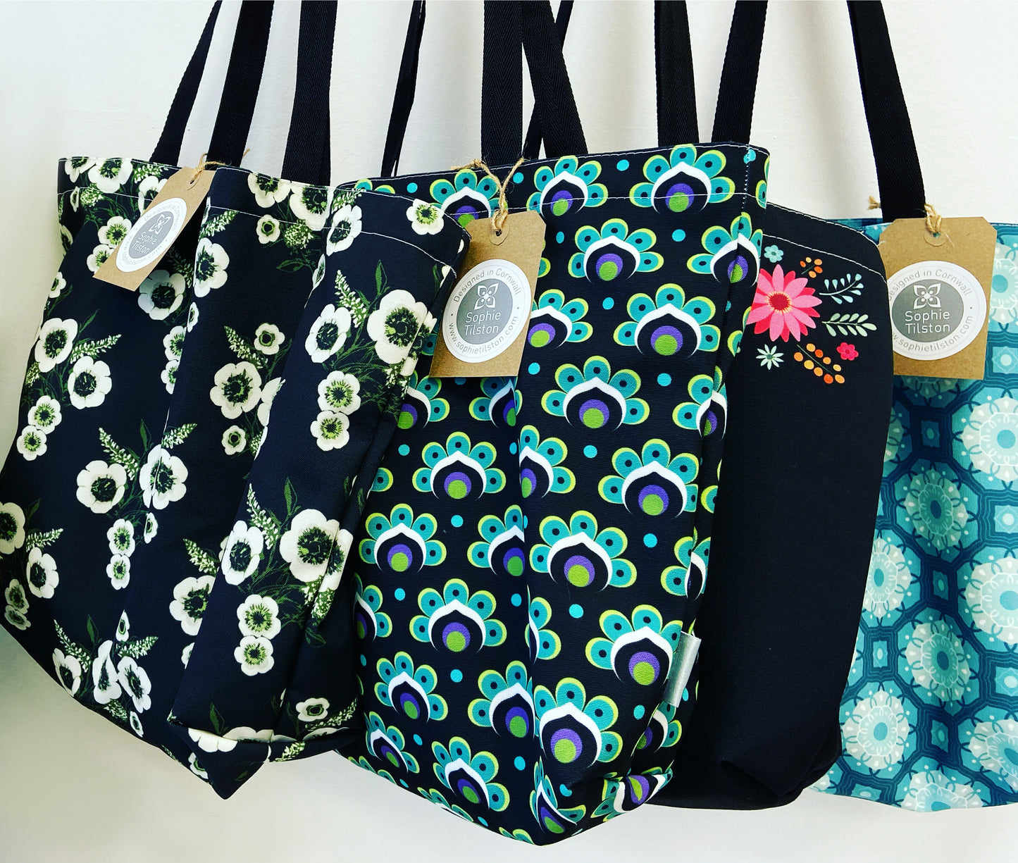 PEACOCK FLOWER Tote bag